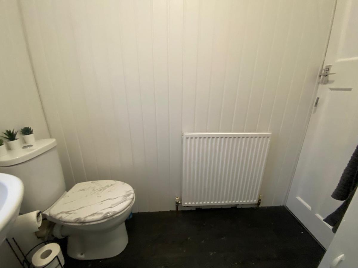 Room 2 Peaceful Stay Near Derby City Centre エクステリア 写真