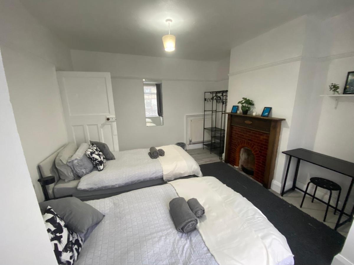 Room 2 Peaceful Stay Near Derby City Centre エクステリア 写真